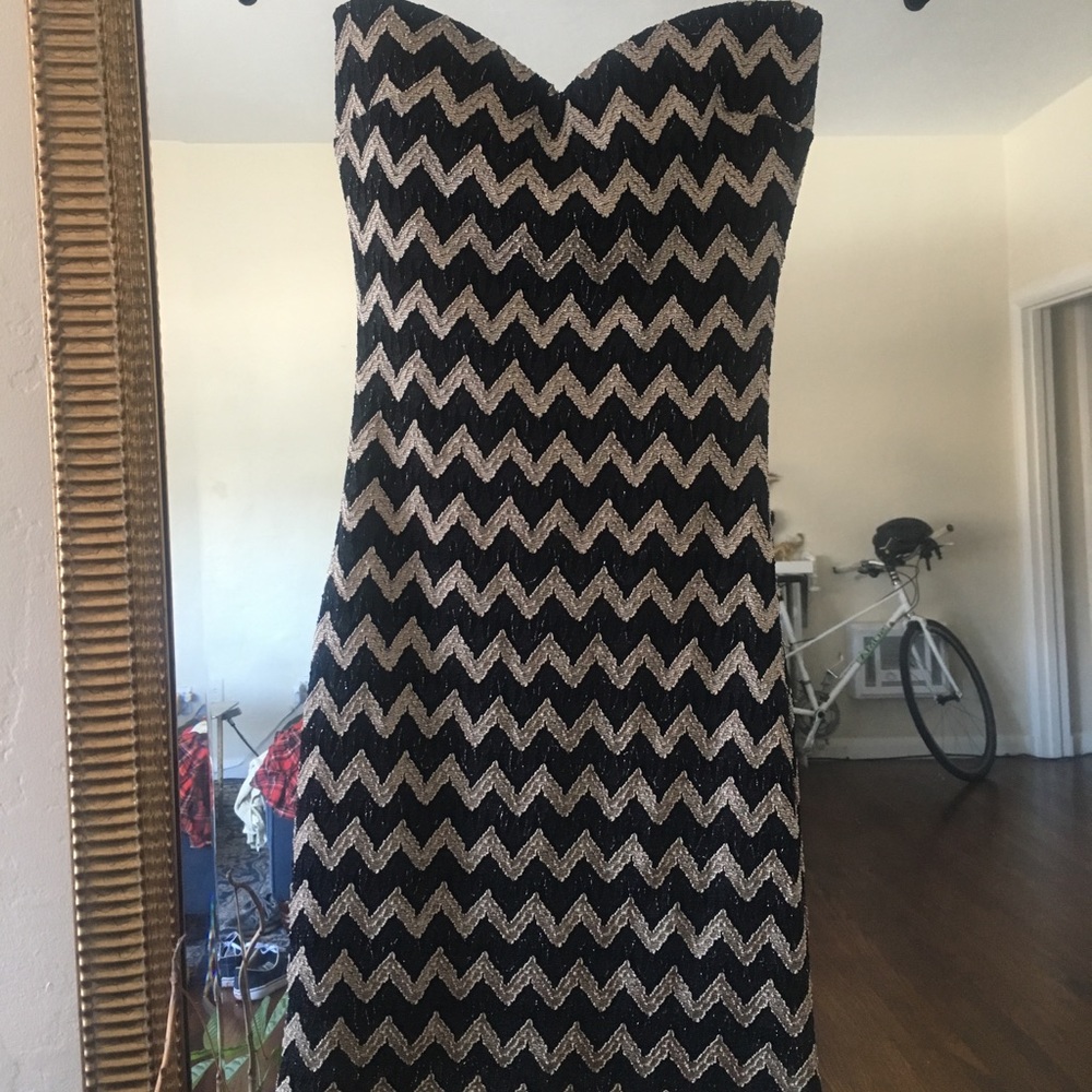 ModCloth O’Sher Strapless Chevron Black Gold Dress